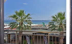 Alexandros Seaview Suites